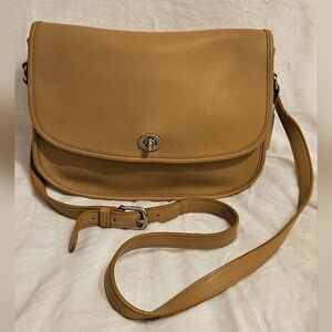 Coach vintage city bag #9790 butterscotch. Reissue In 2005